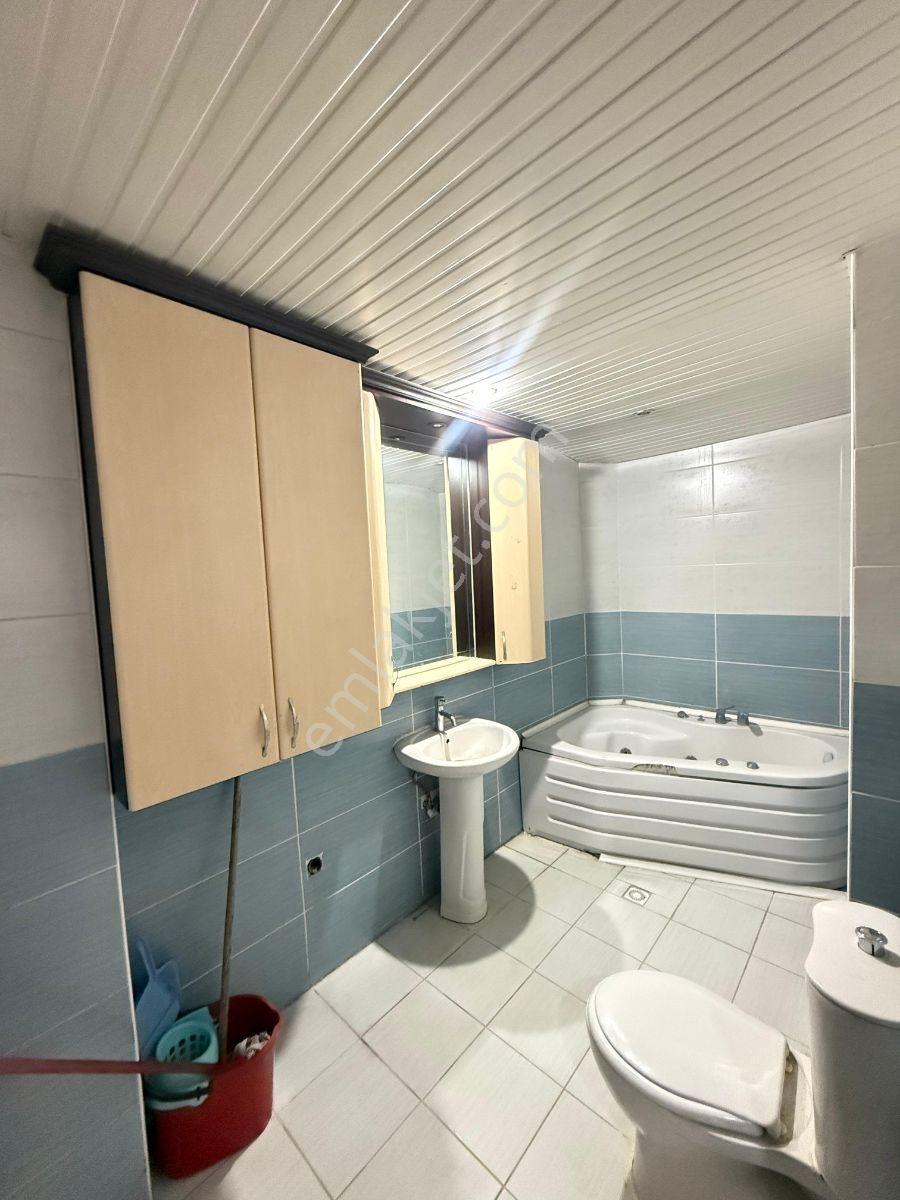 Gültepe'de Kombili 3+1 4 Cepheli Geniş Otoparklı Bakımlı Daire - Görsel 32