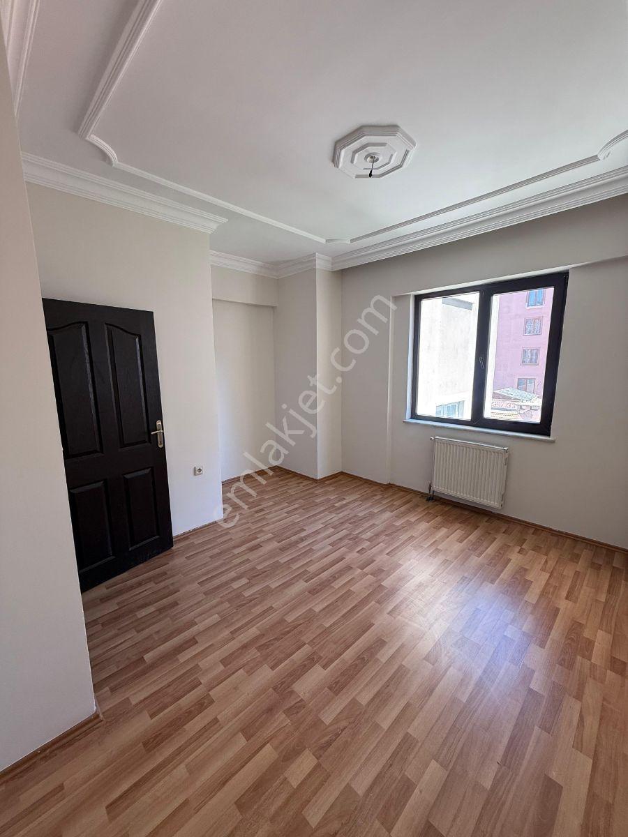 Gültepe'de Kombili 3+1 4 Cepheli Geniş Otoparklı Bakımlı Daire - Görsel 28