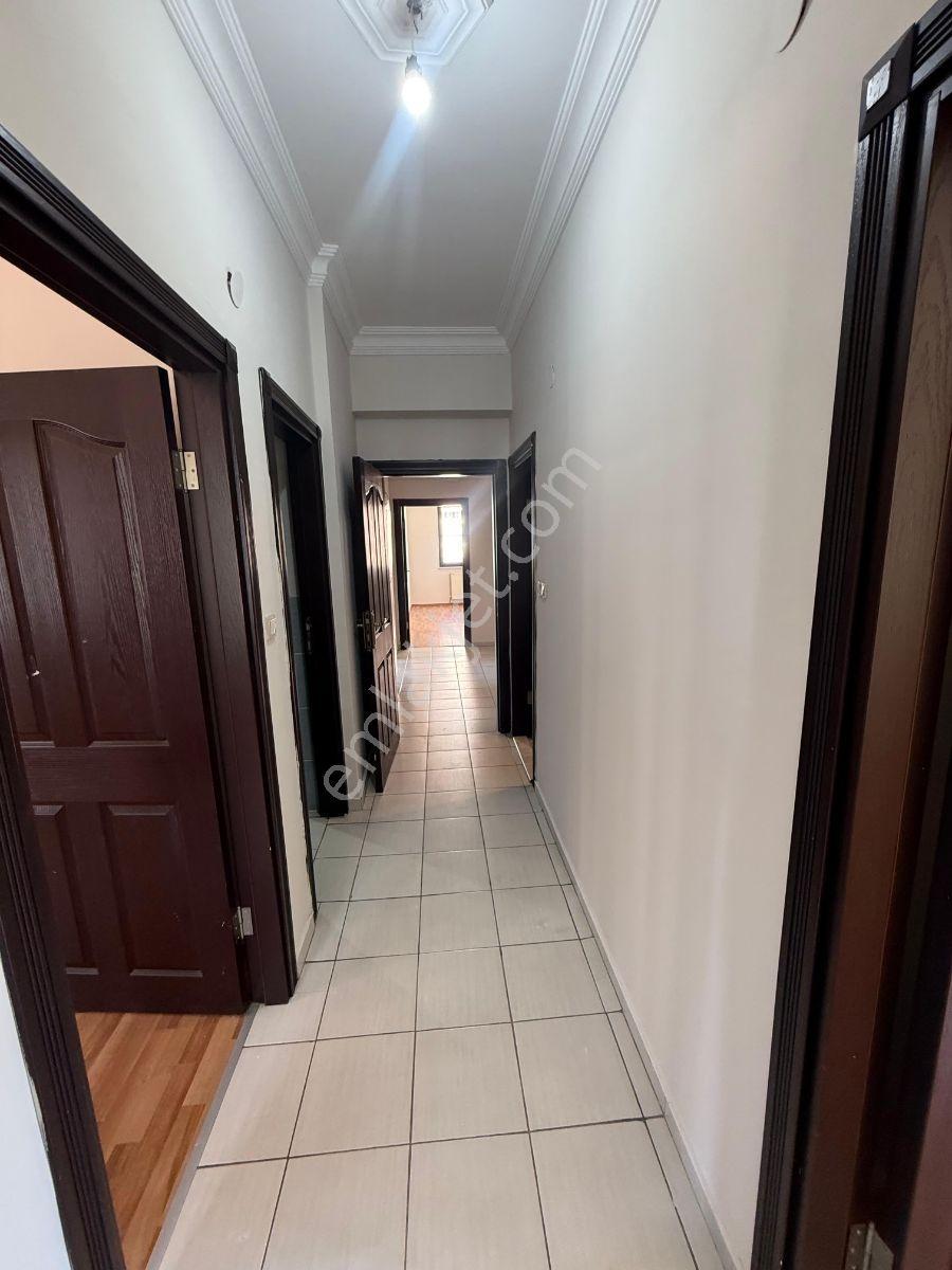 Gültepe'de Kombili 3+1 4 Cepheli Geniş Otoparklı Bakımlı Daire - Görsel 33