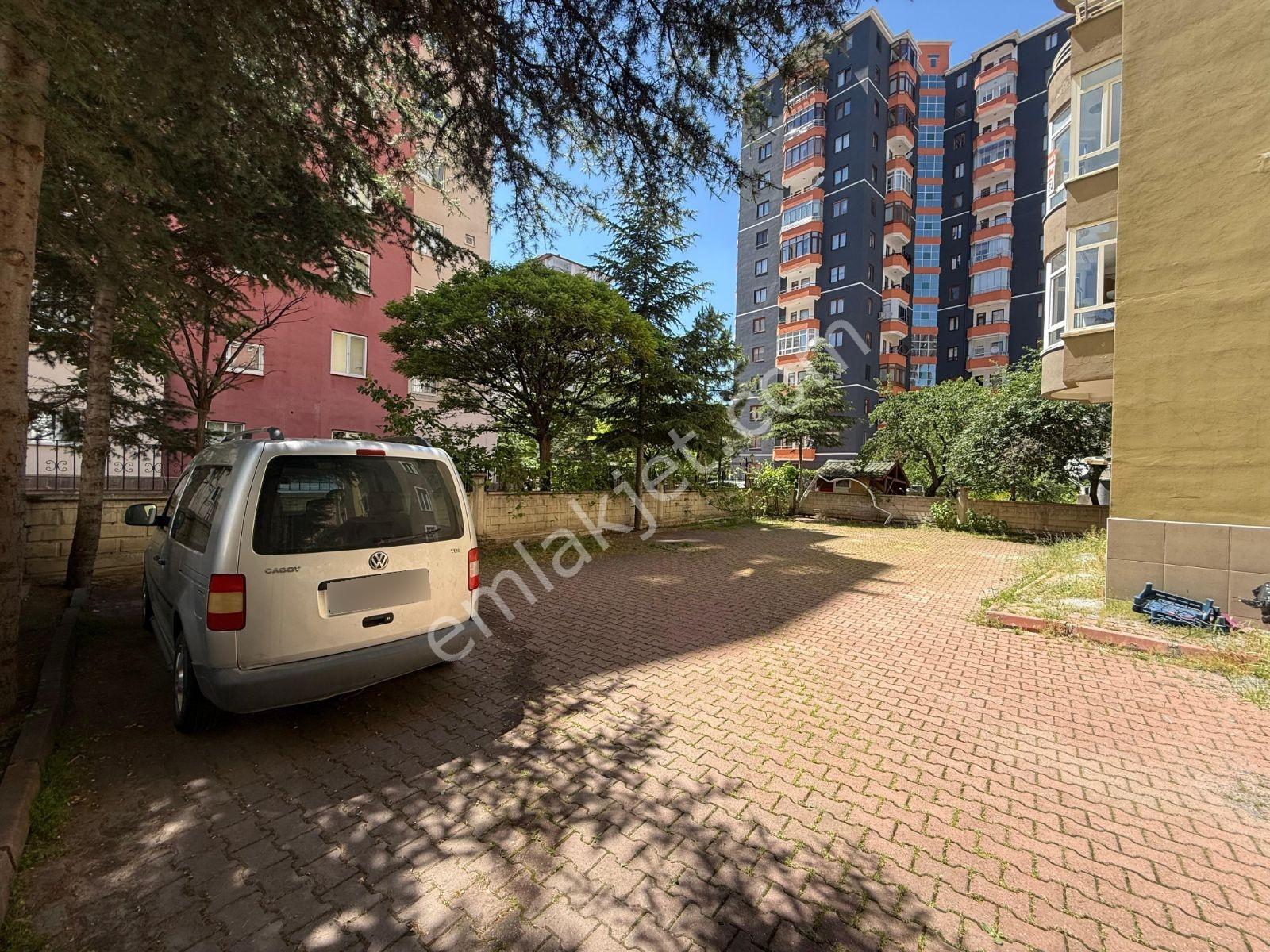 Gültepe'de Kombili 3+1 4 Cepheli Geniş Otoparklı Bakımlı Daire - Görsel 27
