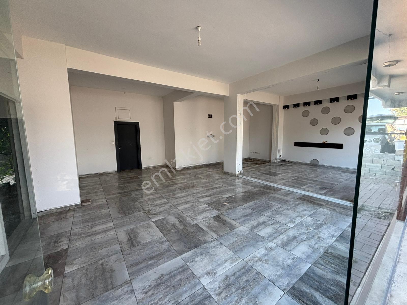 Usta Gayrimenkul'den D-400 Karayolu Üzerinde Kiralık Dükkan - Görsel 6