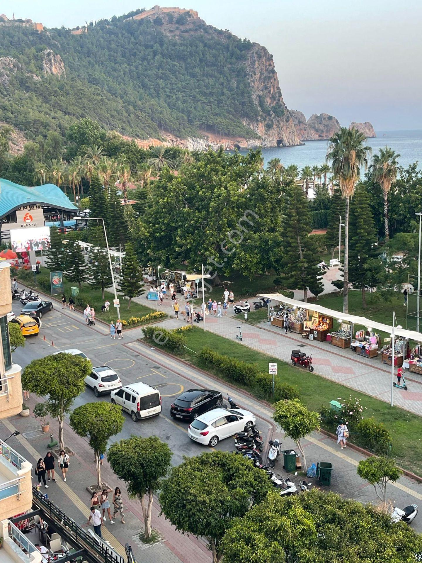Alanya Kleopatra Plajı'nda Denize Sıfır Satılık 2+1 Daire - Görsel 12