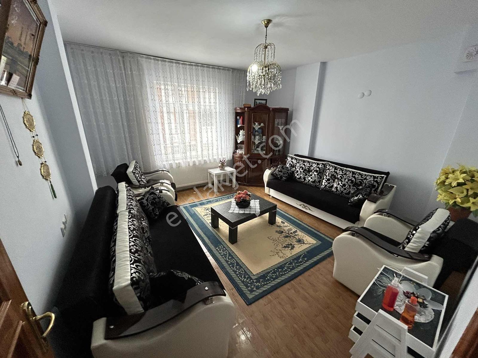 Esentepe Mah'de 110m2 3+1 Çift Balkonlu Full Eşyalı 2.kat Daire - Görsel 13