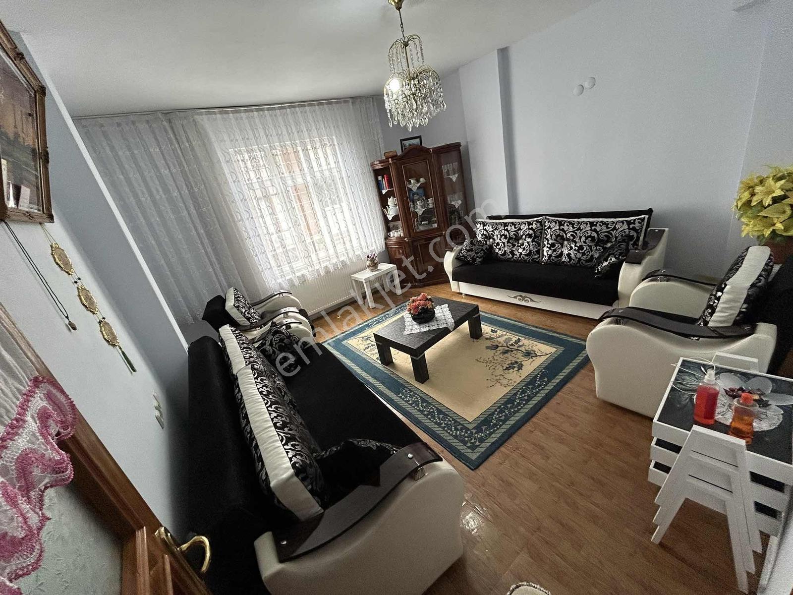 Esentepe Mah'de 110m2 3+1 Çift Balkonlu Full Eşyalı 2.kat Daire - Görsel 15