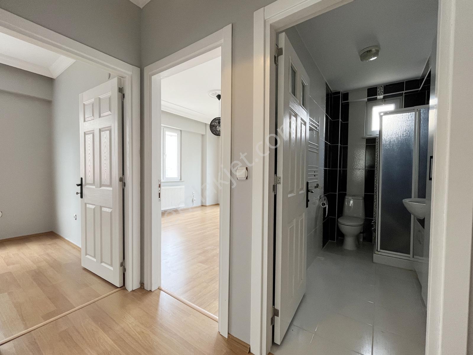 Satılık 2,5+1 Daire - 3. Kat - Kurtköy Merkez - Köşklü Sitesi - Görsel 30