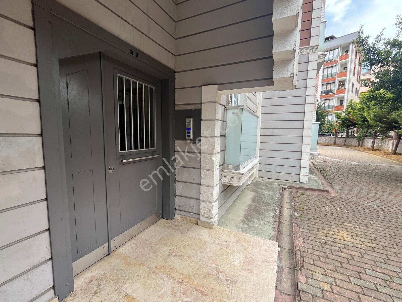 Satılık 2,5+1 Daire - 3. Kat - Kurtköy Merkez - Köşklü Sitesi - Görsel 14