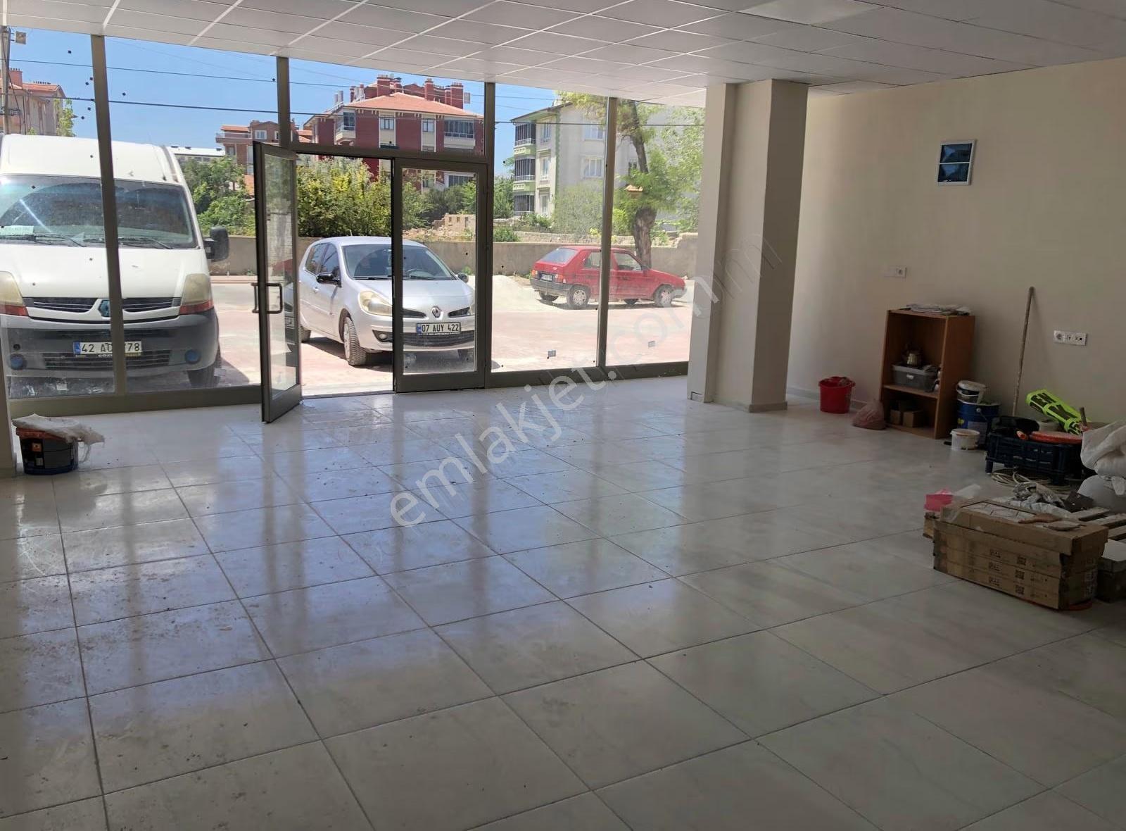 Selim Sultan Mh. 110 M2 Kiralık Fırın Ruhsatlı Dükkan