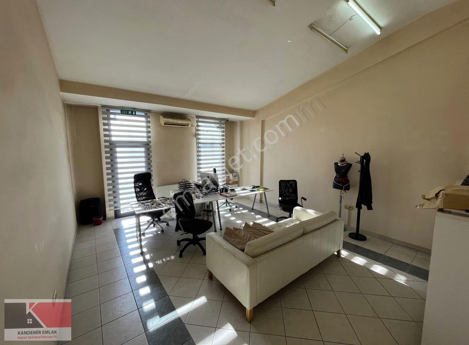 Kandemir Emlaktan Satılık 215 M2 4 Katlı İş Yeri Vadiye Komşu