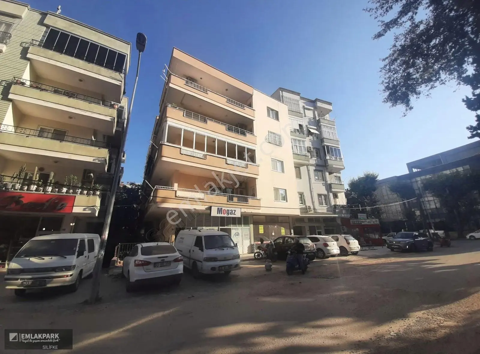 Emlakparkdan Satılık Silifke Carşı Merkezde 3+1 Daire