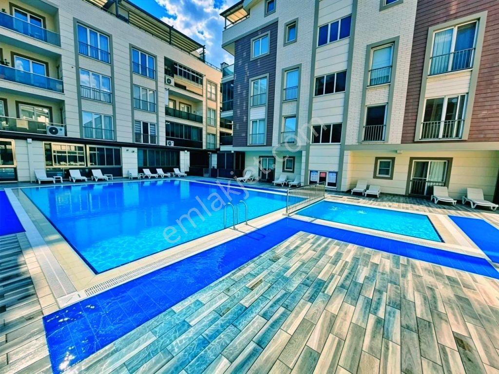 Uytundan Akçayda Havuzlu Kapalı Otoparklı Kiralık 6+1 Dubleks - Görsel 2