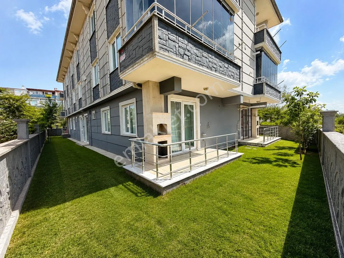Karasu Yalı Da Denize Yakın 1+1 Bahçeli Balkonlu Eşyalı Daire