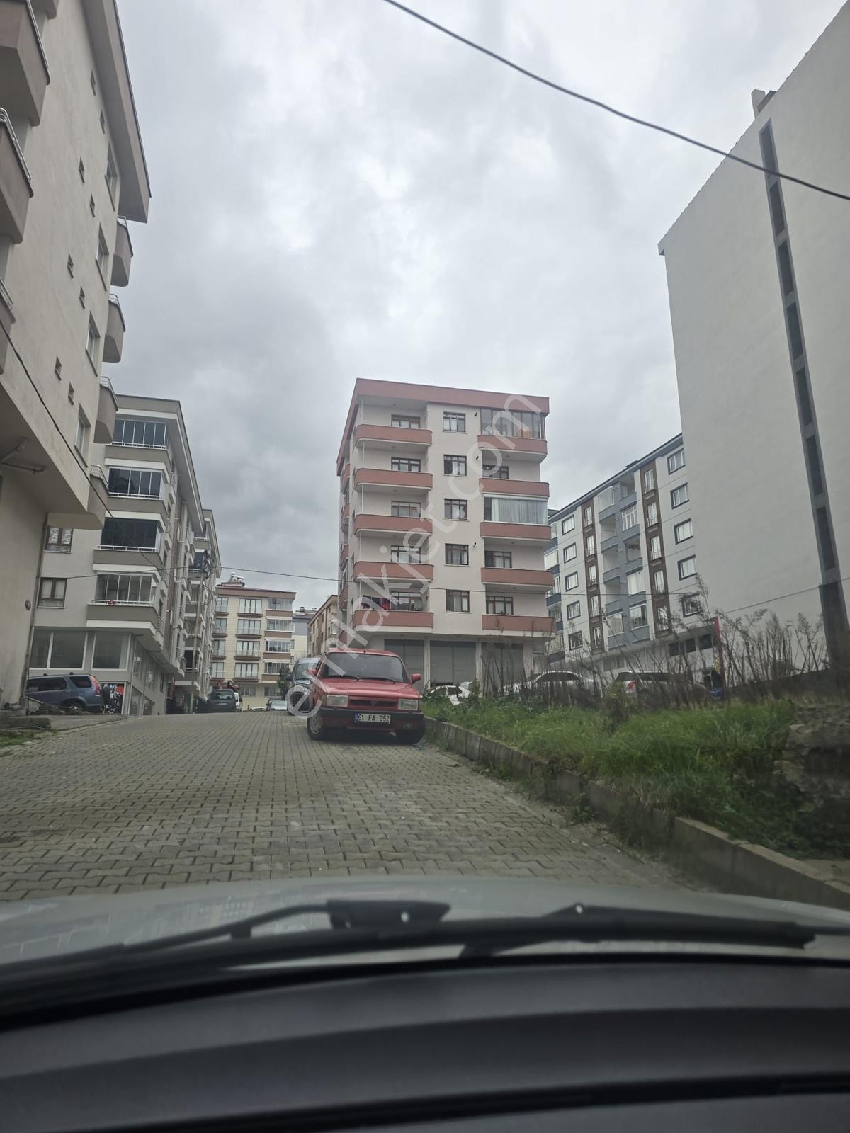 Yardım Emlaktan Akçaabat Yaylacıkta Satılık Dükkan
