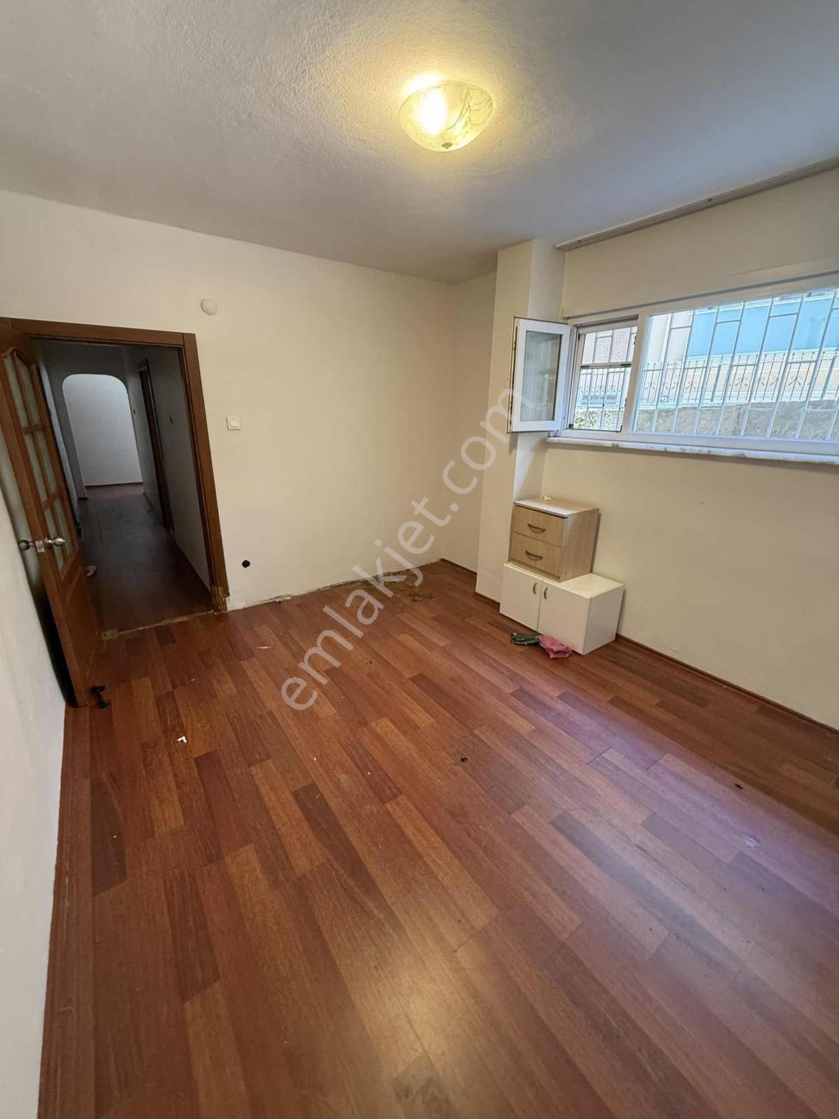 Üsküdar Sahil Site İçi Otoparklı Bahçeli Geniş Kiralık Daire - Görsel 14