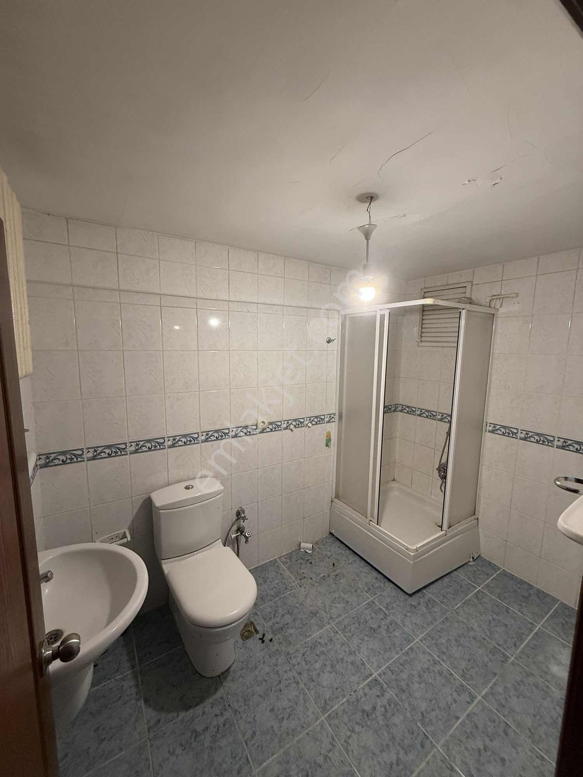 Üsküdar Sahil Site İçi Otoparklı Bahçeli Geniş Kiralık Daire - Görsel 19