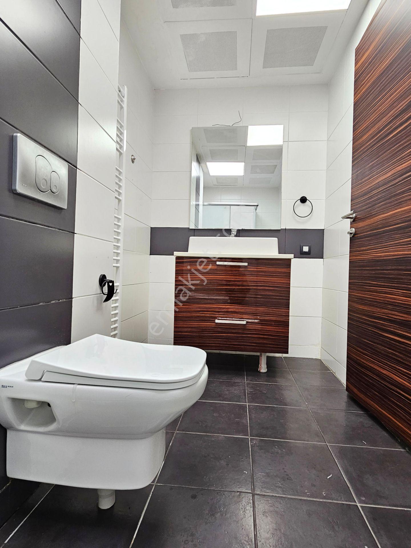 Plaza Ofisi, Boş, 4+1 197 M2, Güvenlik-resepsiyon-otoparklı Fırsat Fiyatlı - Görsel 21