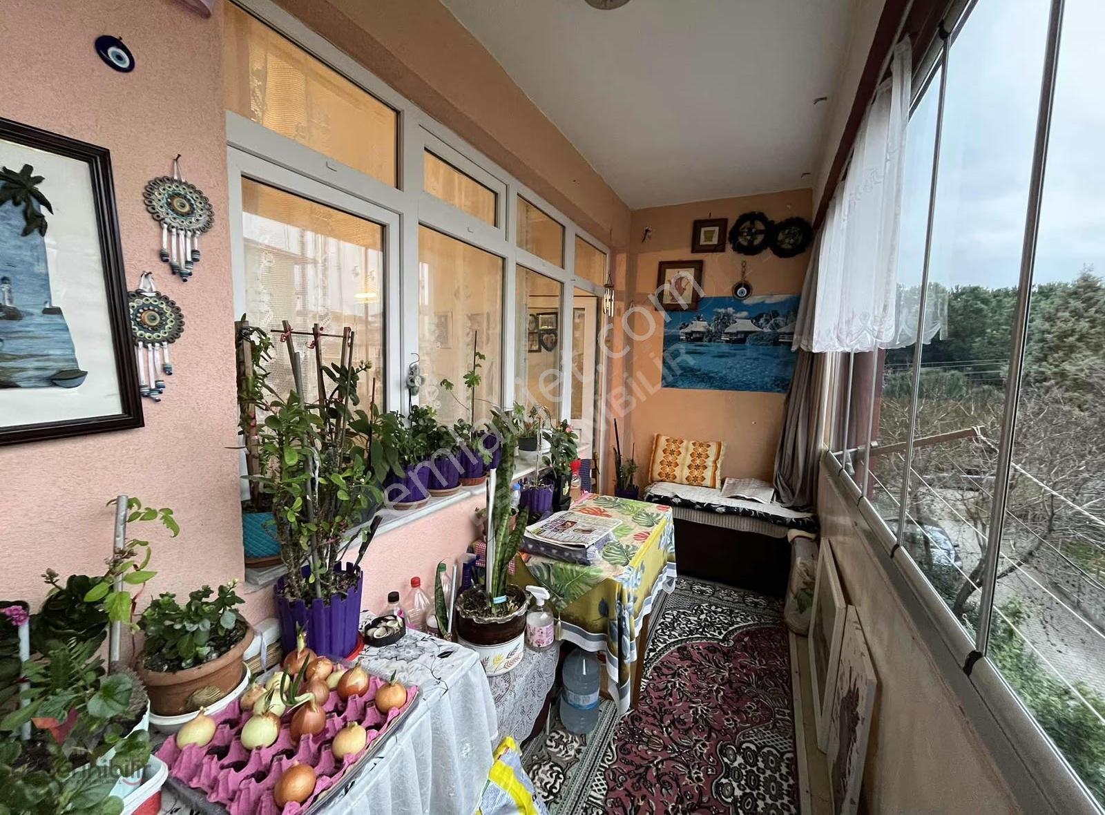 Derince 60 Evler Çarşı Merkez 3+1 Satılık Arakat Daire - Görsel 3