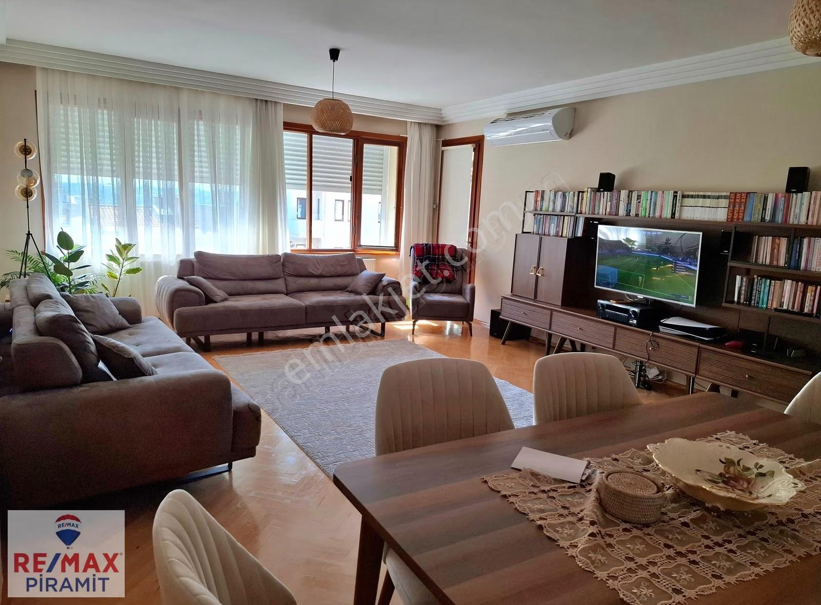 Üsküdar Salacak'ta 3+1 145 M2 Deniz Manzaralı Kiralık Daire - Görsel 12