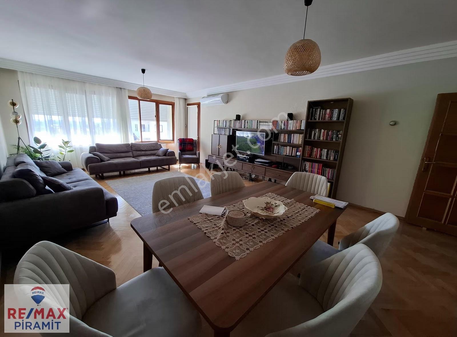 Üsküdar Salacak'ta 3+1 145 M2 Deniz Manzaralı Kiralık Daire - Görsel 22