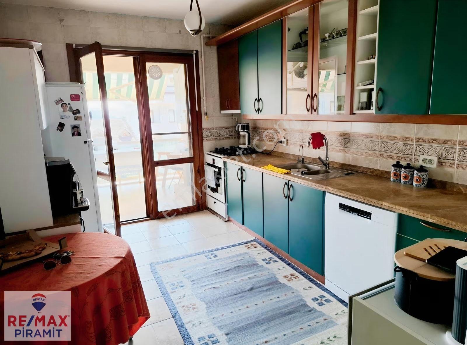 Üsküdar Salacak'ta 3+1 145 M2 Deniz Manzaralı Kiralık Daire - Görsel 26