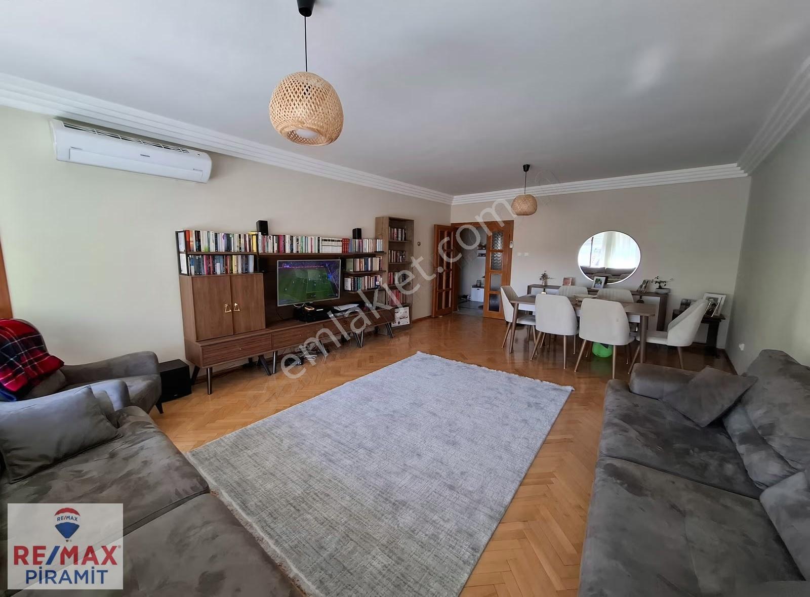 Üsküdar Salacak'ta 3+1 145 M2 Deniz Manzaralı Kiralık Daire - Görsel 24