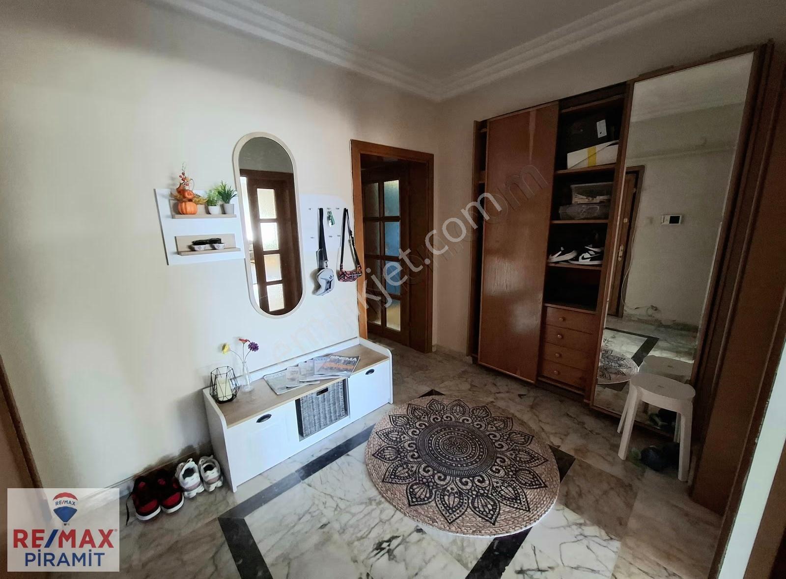 Üsküdar Salacak'ta 3+1 145 M2 Deniz Manzaralı Kiralık Daire - Görsel 18