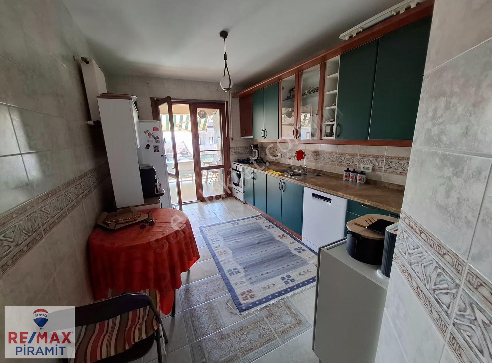 Üsküdar Salacak'ta 3+1 145 M2 Deniz Manzaralı Kiralık Daire - Görsel 15