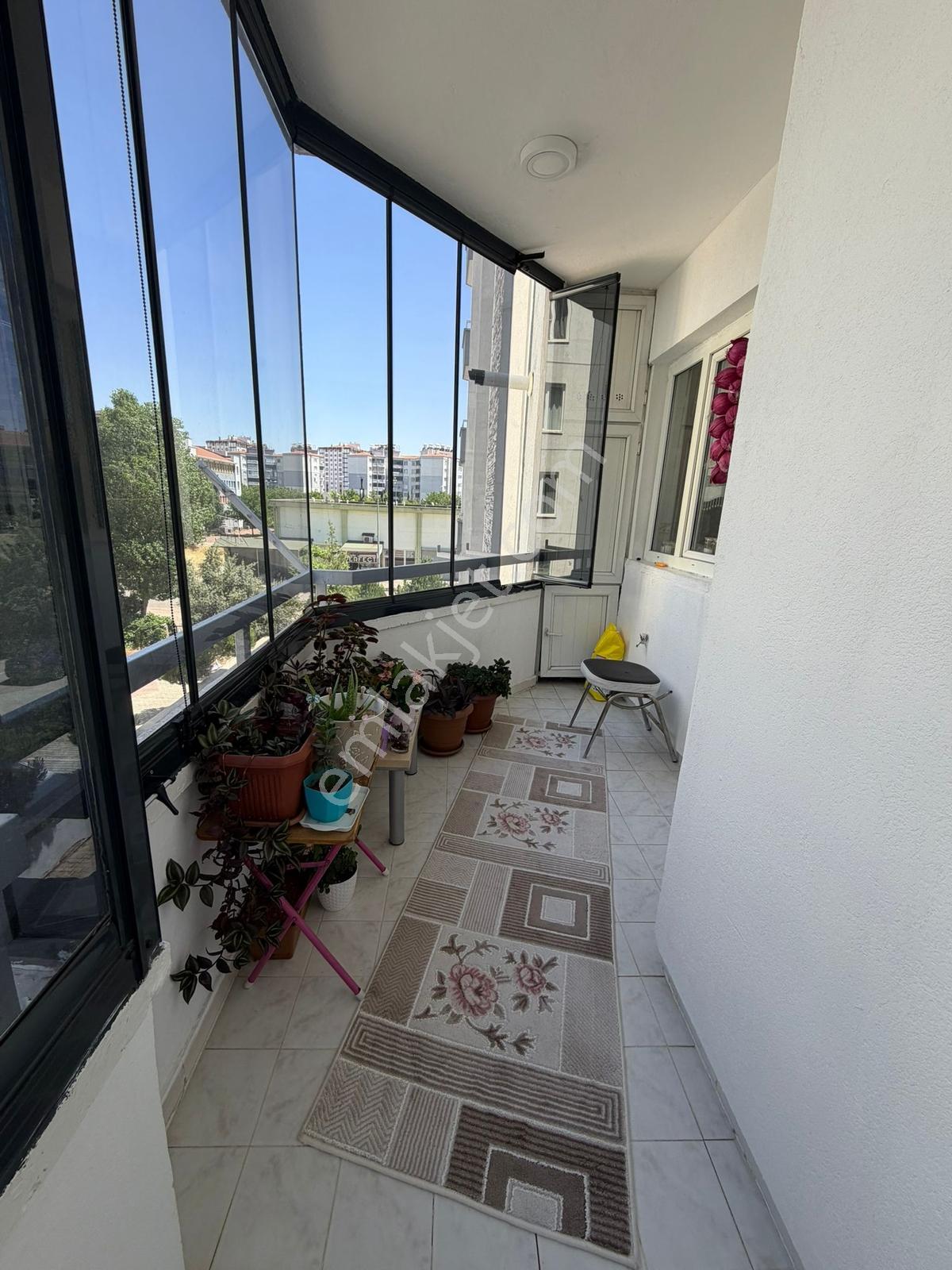 Şahintepe Mahallesinde Kiralık Geniş Bakımlı 3+1 Daire - Görsel 12