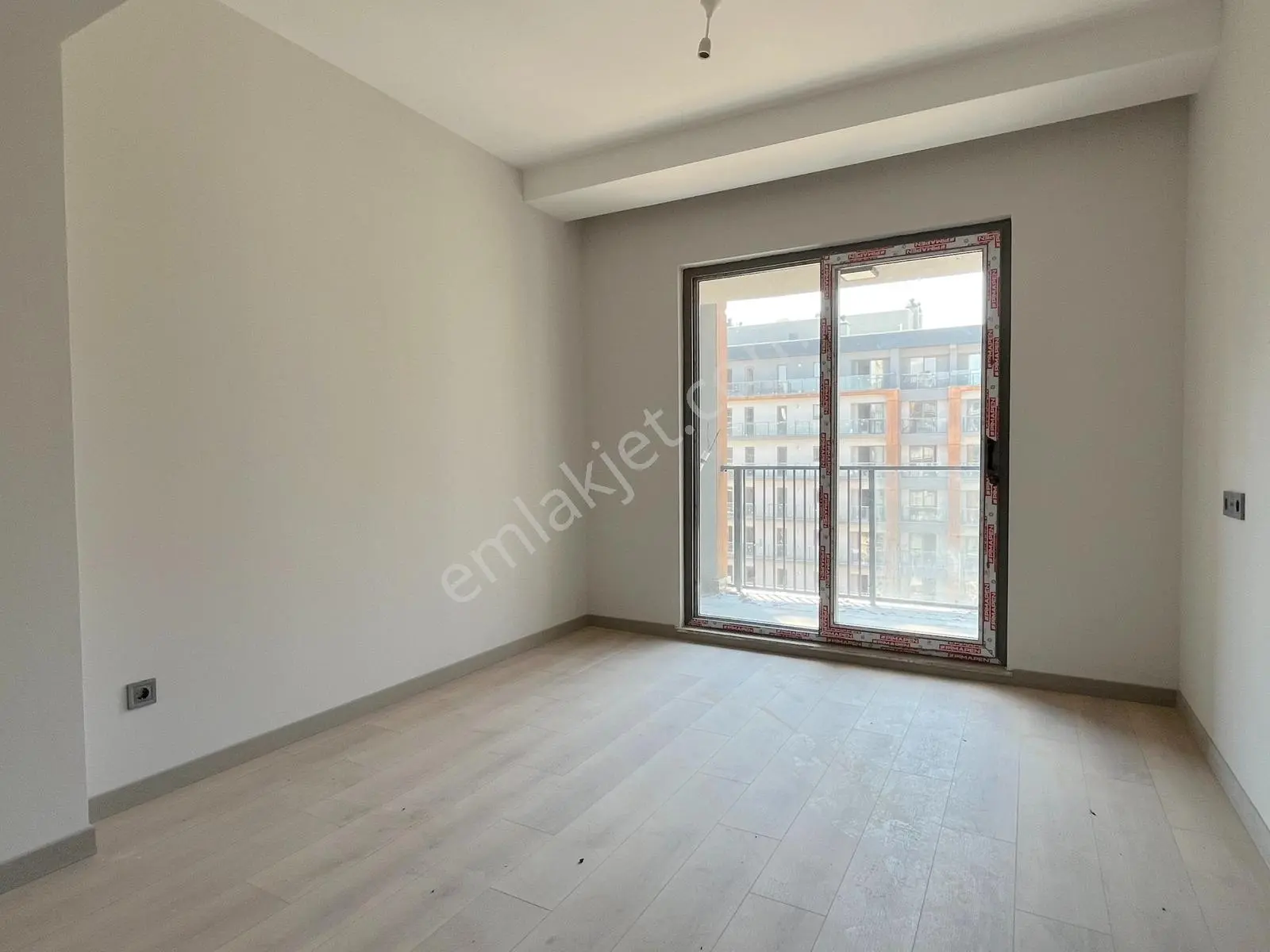 Remax Leon Akpınar Egemen 1050 Sitesi Kiralık 3+1 Daire - Görsel 30