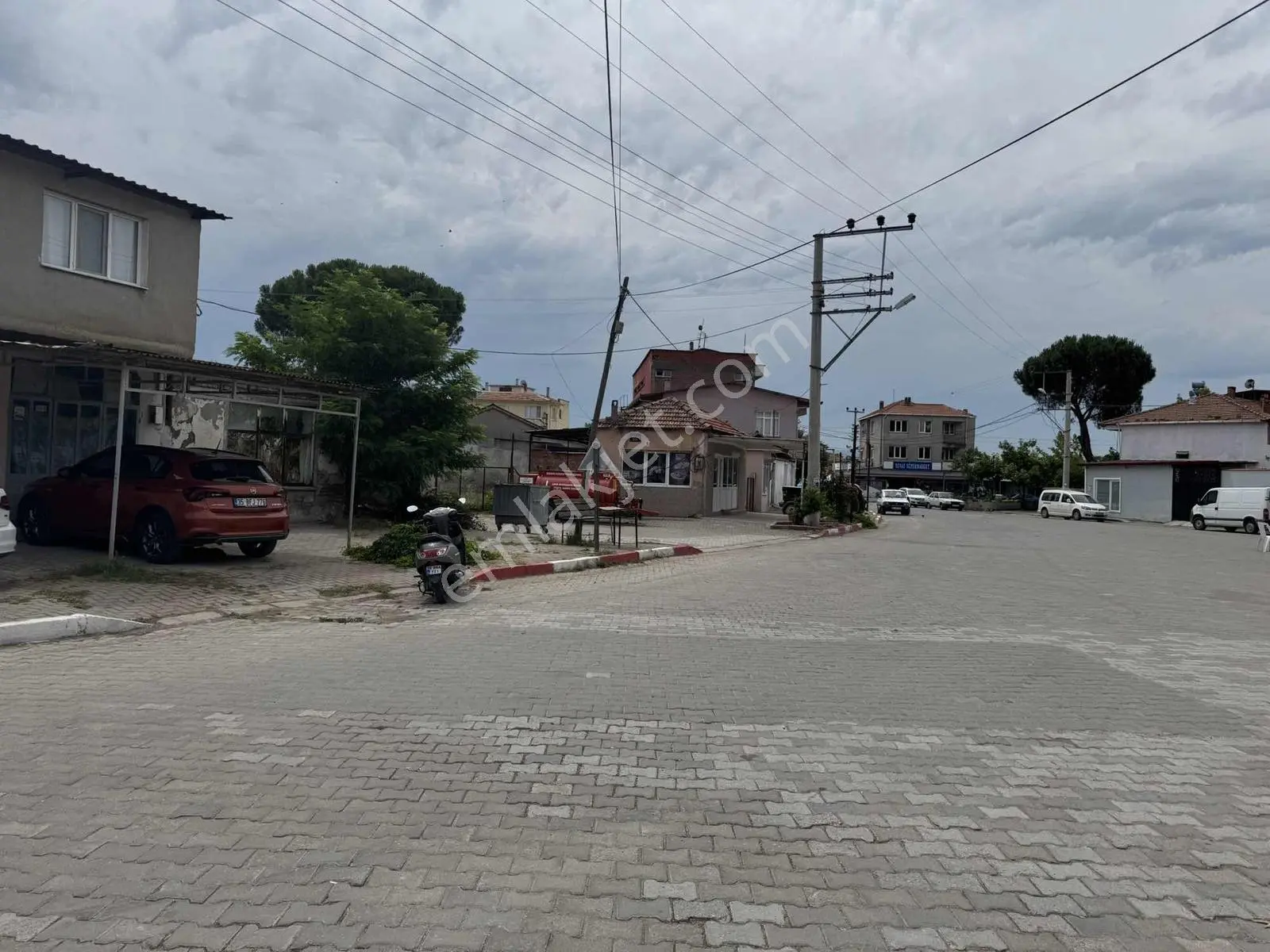 İzmir Bergama Ayasköy Kasabasında 2 Katlı Bahçeli Müstakil Ev - Görsel 2