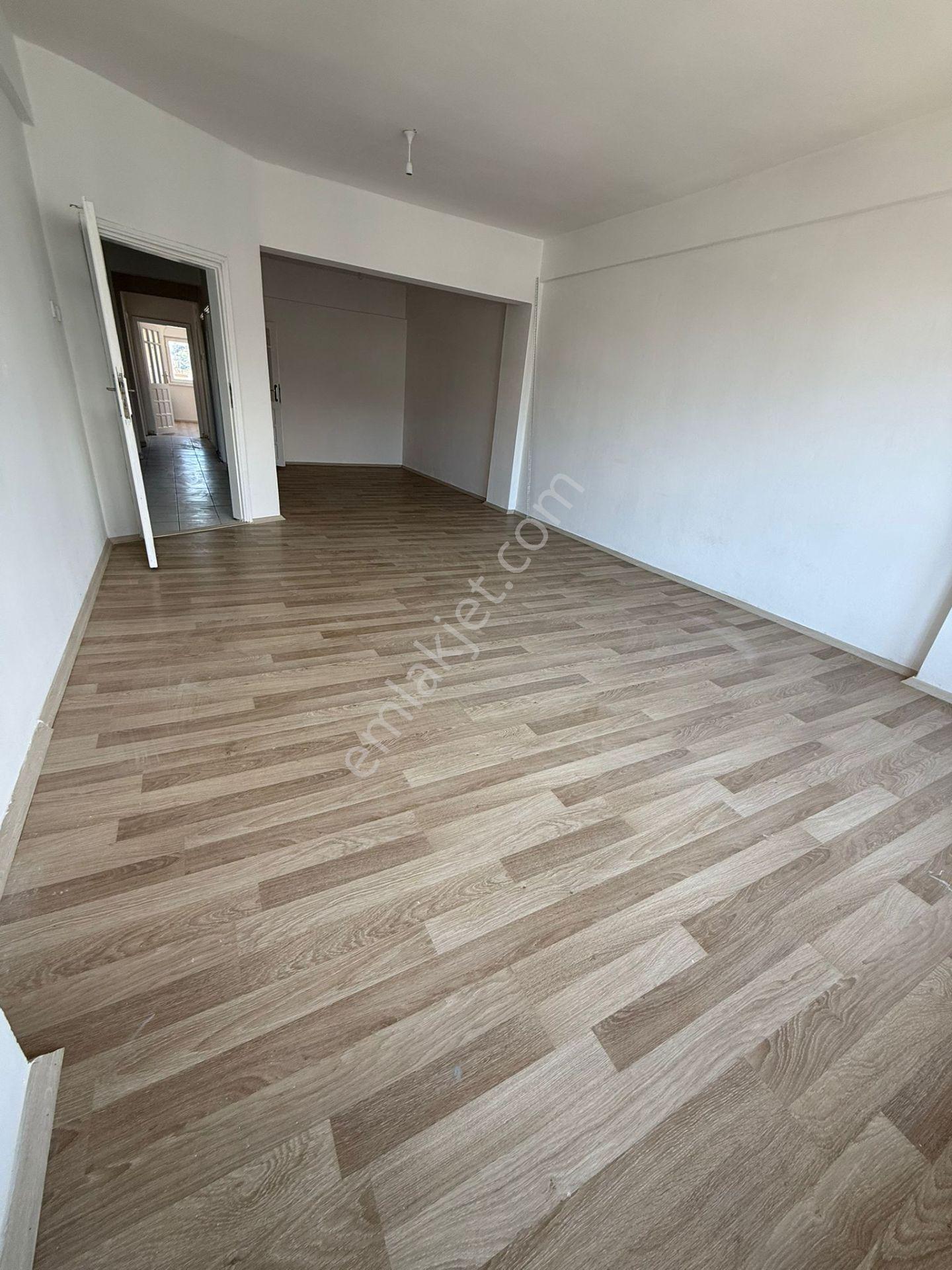 Depozito Yok !! Merkez'de Geniş Ayrı Mutfaklı 2+1 Kiralık Daire - Görsel 2