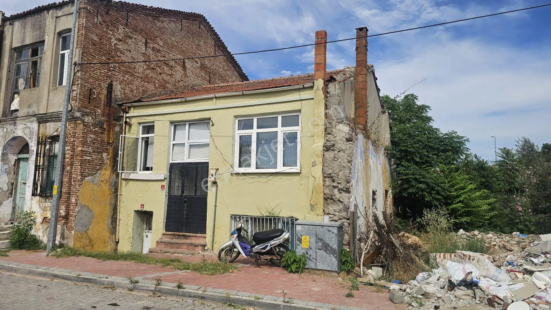 Çanakkale,ezine,seferşah Mahallesinde Satılık Müstakil Ev - Görsel 2