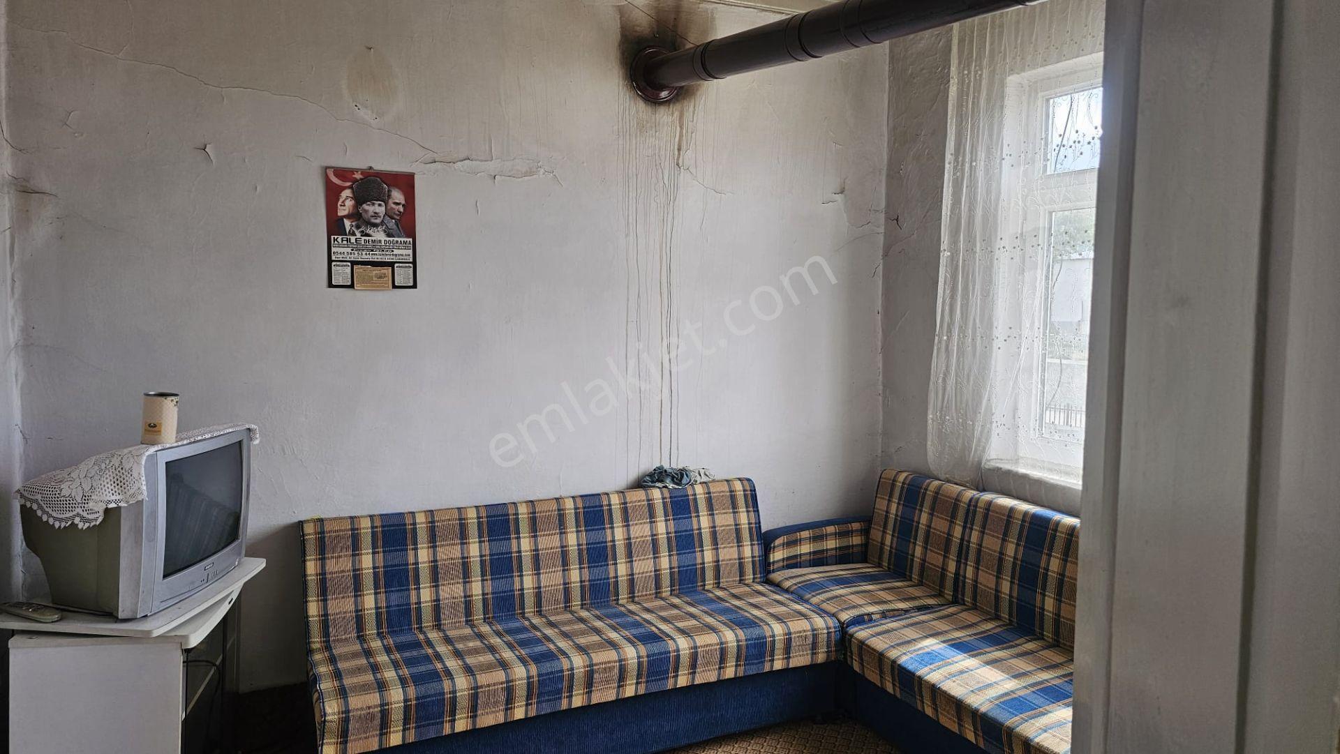 Çanakkale,ezine,seferşah Mahallesinde Satılık Müstakil Ev - Görsel 3