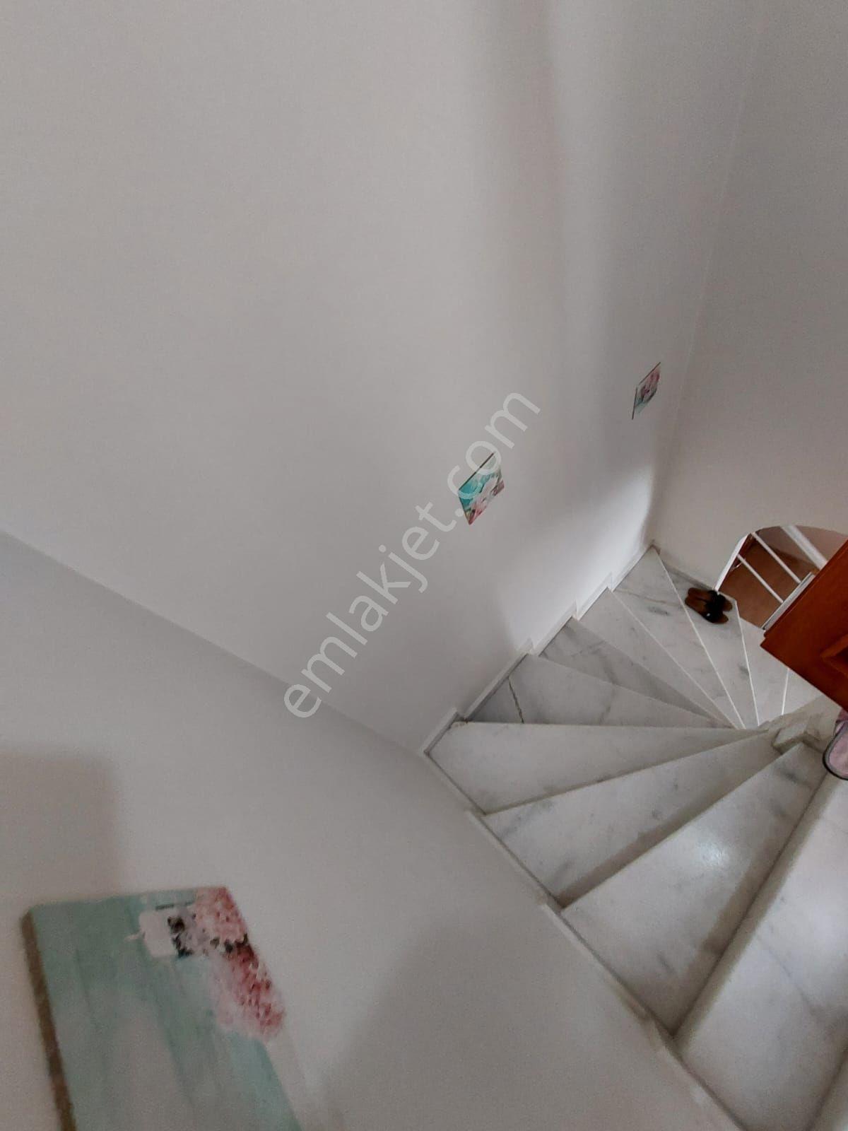 Mertcan'dan Gümüşpınar Mah. Açık Teraslı Ve Balkonlu 5+1 Dubleks - Görsel 23