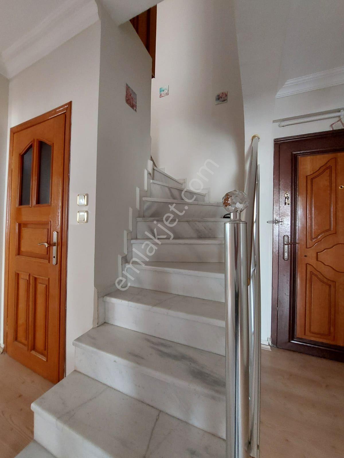 Mertcan'dan Gümüşpınar Mah. Açık Teraslı Ve Balkonlu 5+1 Dubleks - Görsel 22