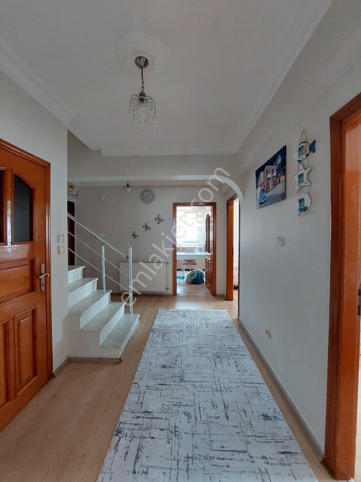 Mertcan'dan Gümüşpınar Mah. Açık Teraslı Ve Balkonlu 5+1 Dubleks - Görsel 21
