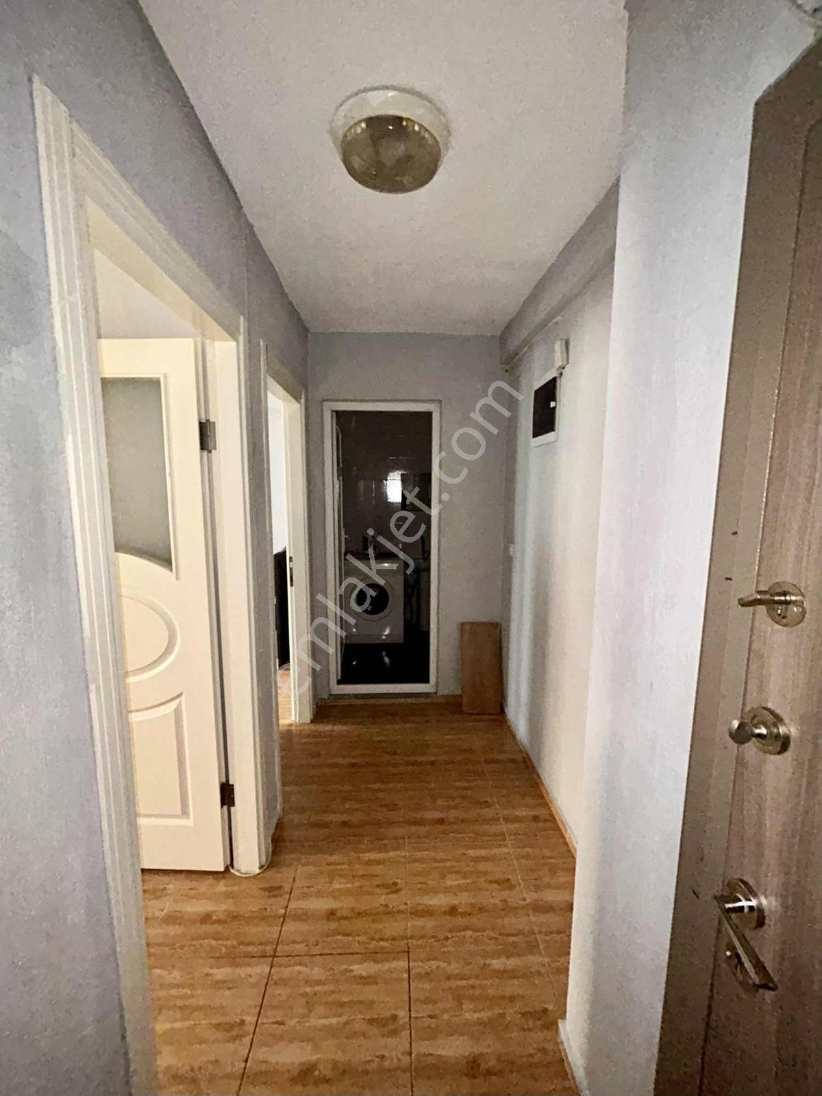 Ege Üniversitesi Arkasında 1+1 Klimalı Arakat Geniş Eşyalı Daire - Görsel 5