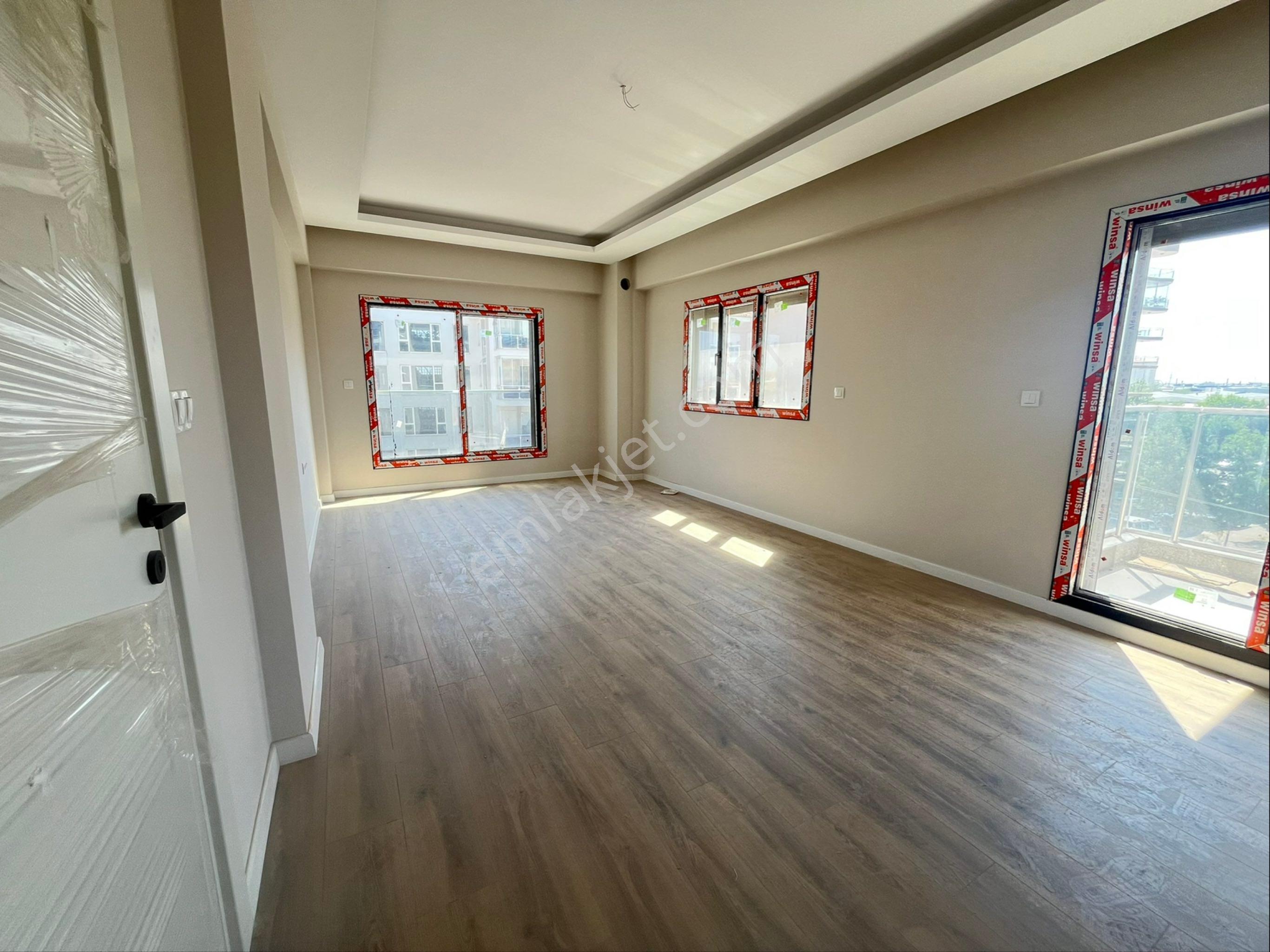 Çiğli /ataşehir'de Havuzlu,güvenlikli Sitede 2+1 Kiralık Daire - Görsel 19
