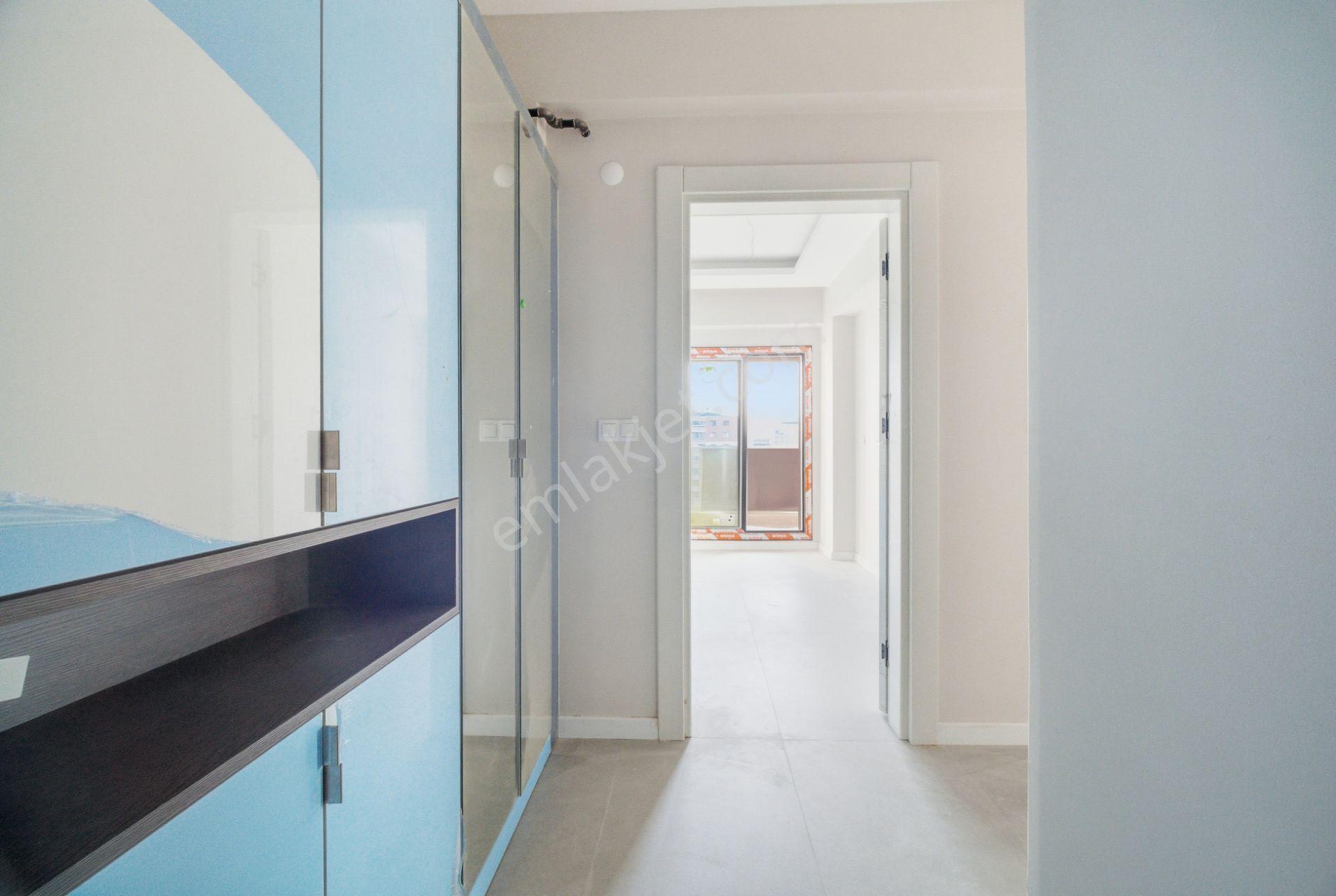 Çiğli /ataşehir'de Havuzlu,güvenlikli Sitede 2+1 Kiralık Daire - Görsel 17