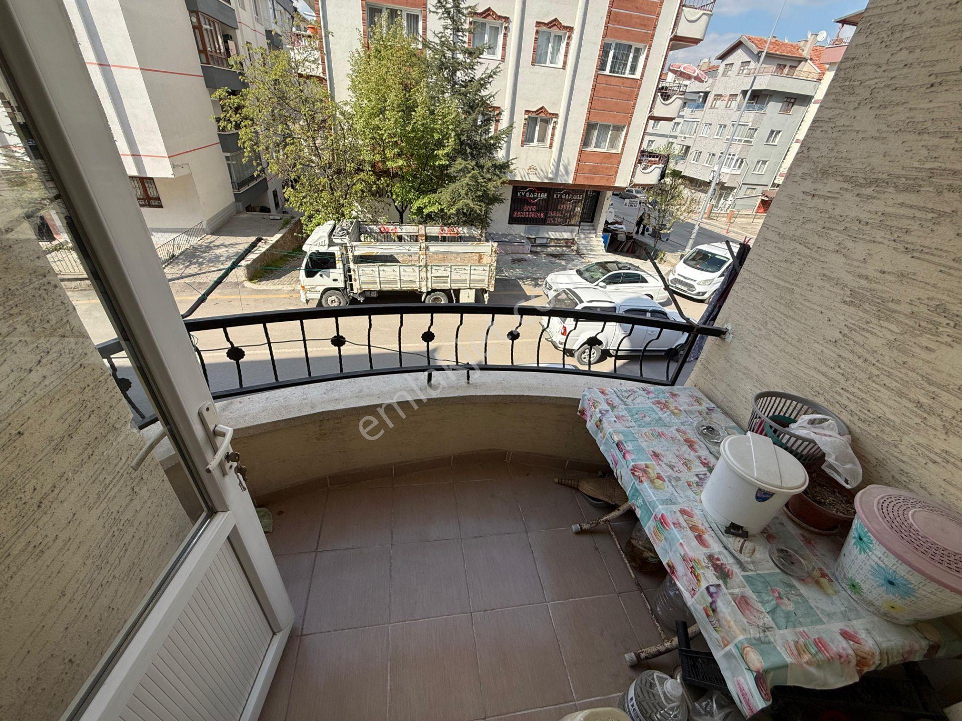 30 Ağustos Mh. Merkezi Konumda Cadde Üzeri Arakatta 3+1 Öncephe Daire - Görsel 7