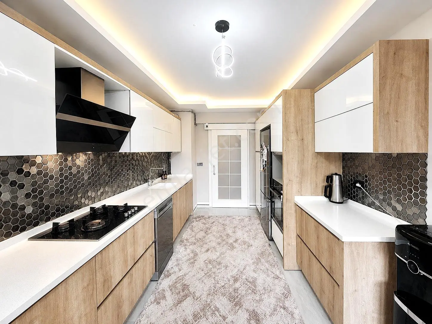 Marka'dan Eryaman'da Metro & Metromall Yakını Site İçi 4+1 | Lux Daire