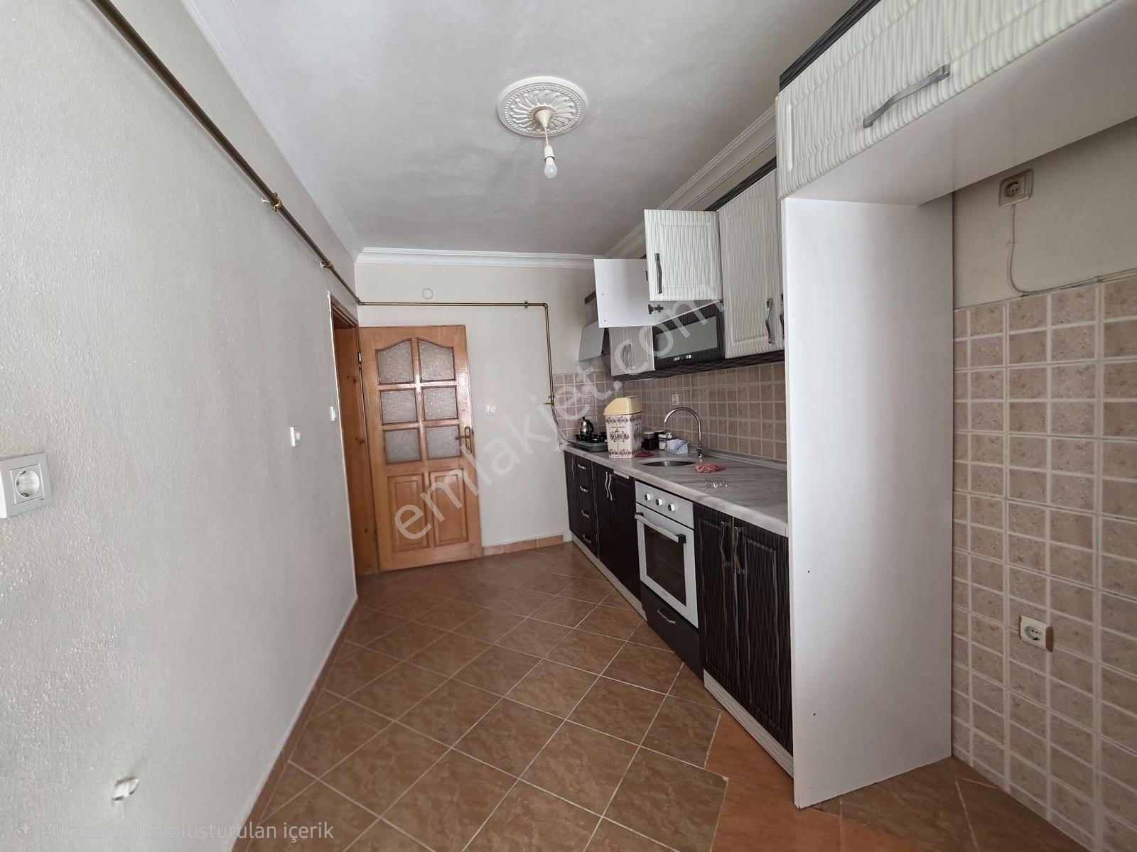 3kentten İzmit Yenişehir'de Merkezi Konumda Kiralık 2+1 Daire! - Görsel 6