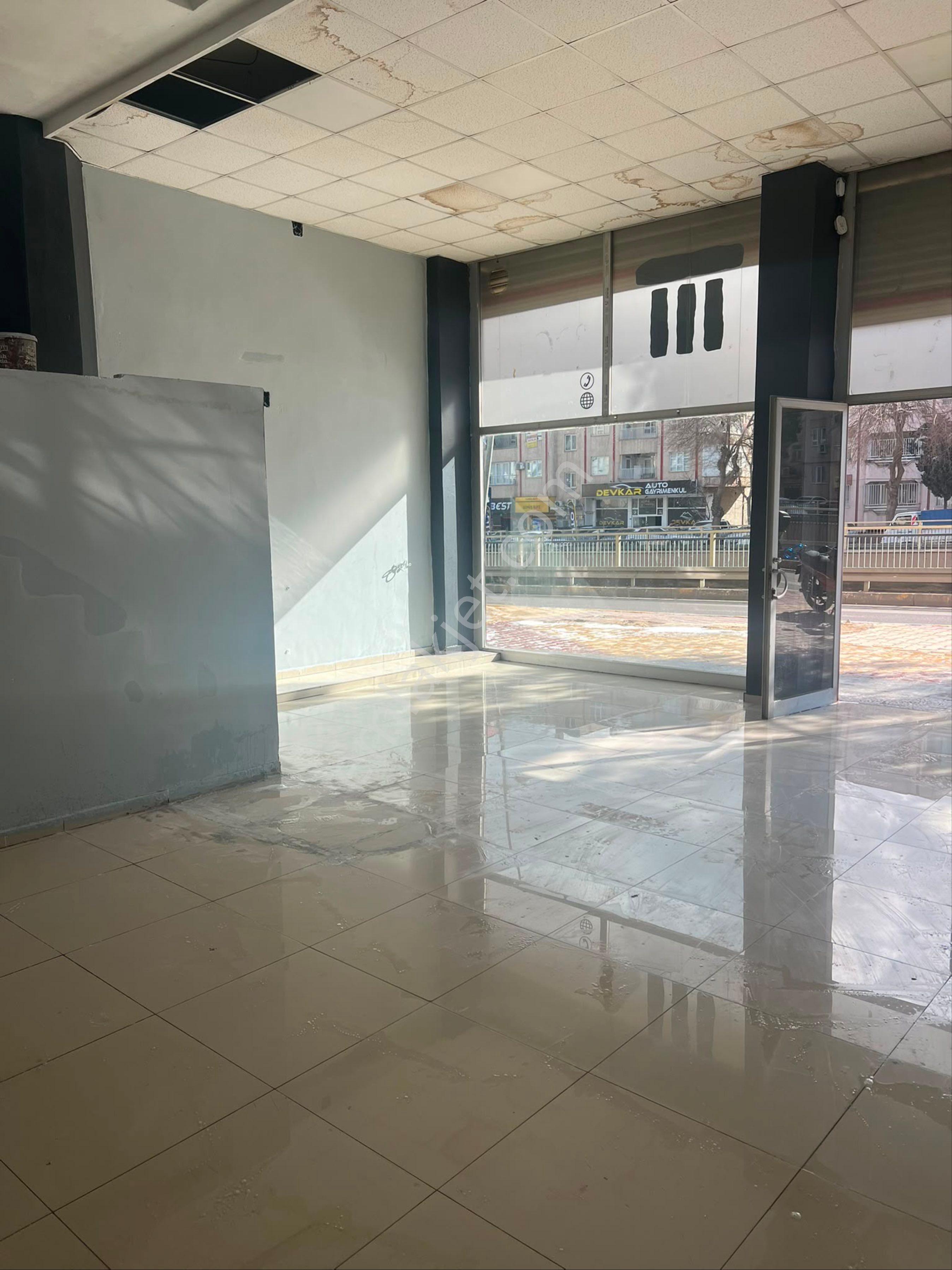 Deniz Gayrimenkul’den Uçaksavar Kavşağında Ana Cadde Üzeri Kiralık İş Yeri - Görsel 6