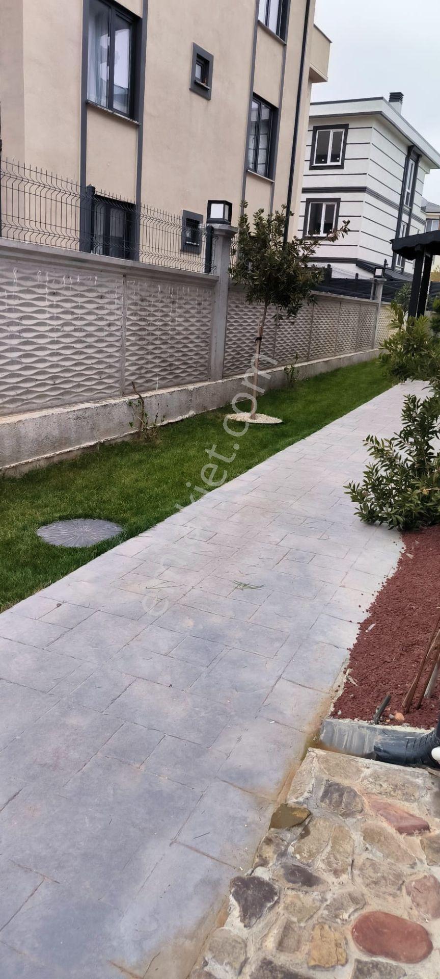 Aziziye De Bahçeli Müstakil Girişli 2+1 | Yerden Isıtma | Kapalı Cam Verandalı | Havuzlu - Görsel 10