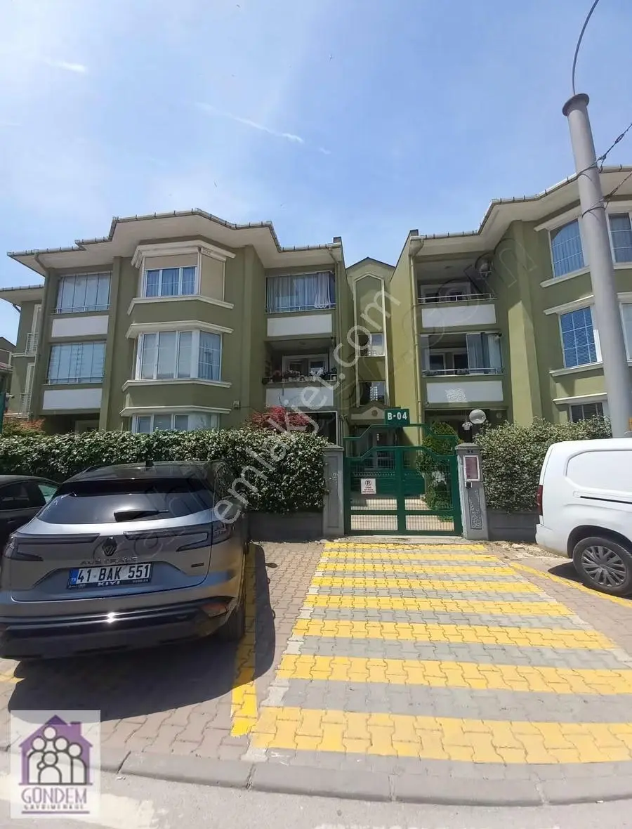 Gündem Gayrimenkul'den Armadakent 1' De 3+1 Kiralık Daire