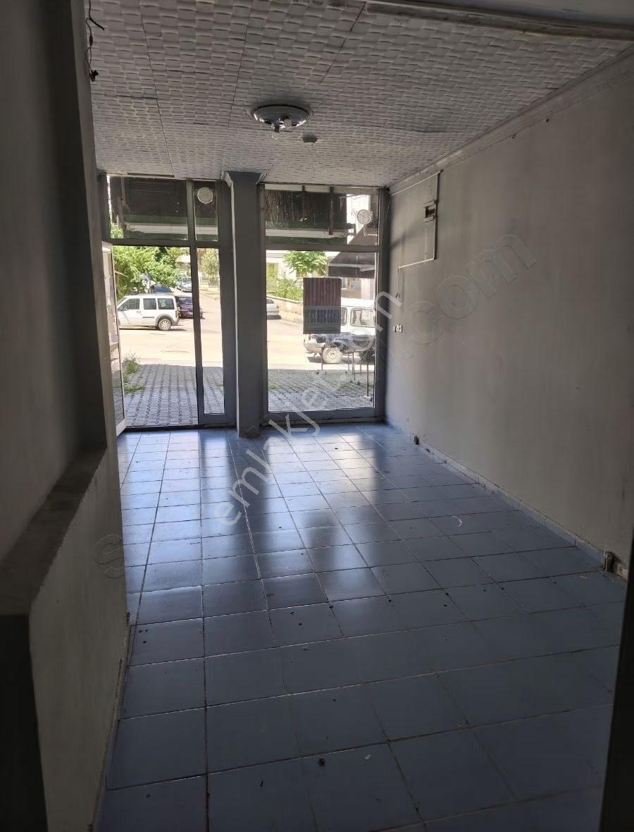 Anadolu Caddesi Üzerinde Kiralık 40m² Avantajlı Dükkan! - Görsel 2