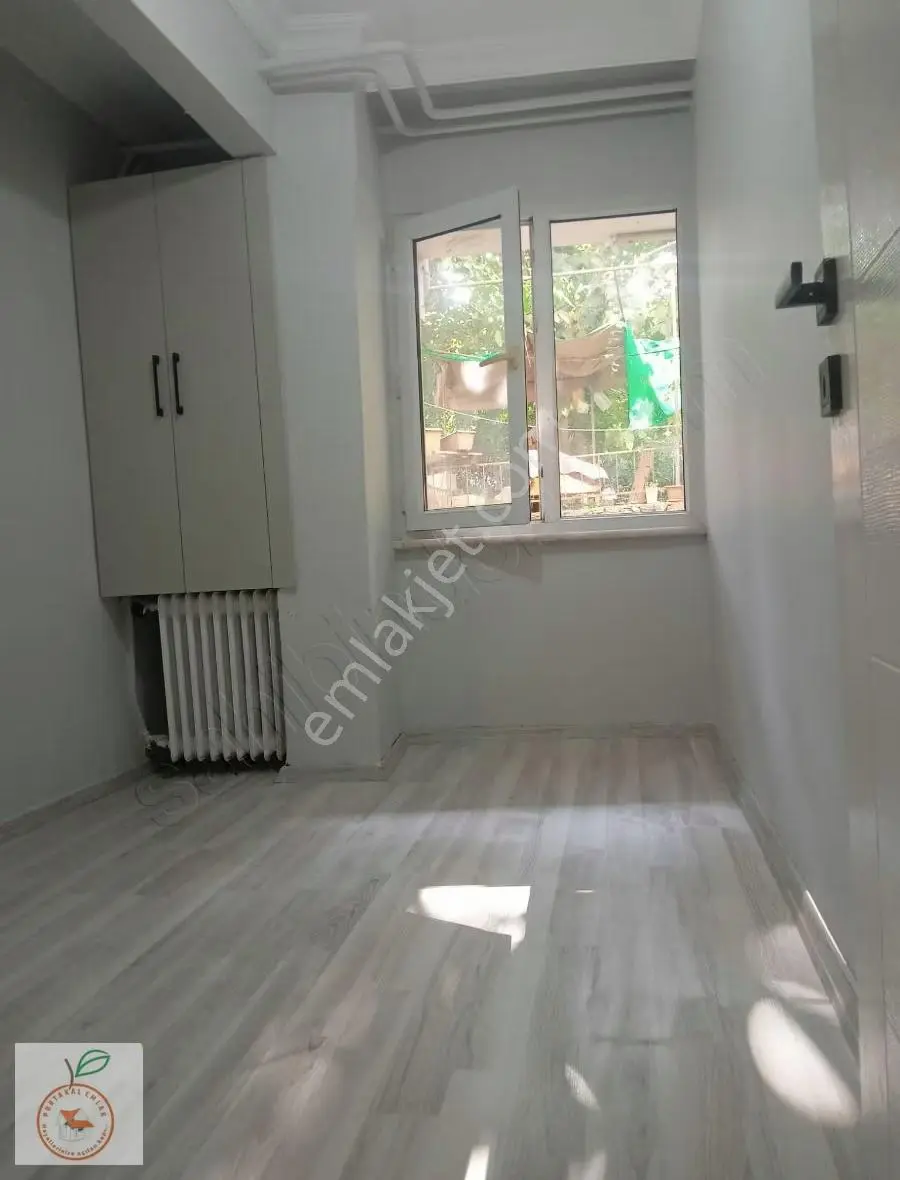 Selimiyede İçi Herşeyiyle Yenilenmiş Geniş Bahçeli Kiralık Daire - Görsel 24