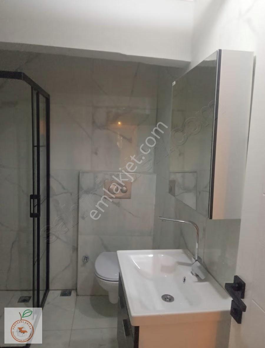 Selimiyede İçi Herşeyiyle Yenilenmiş Geniş Bahçeli Kiralık Daire - Görsel 31