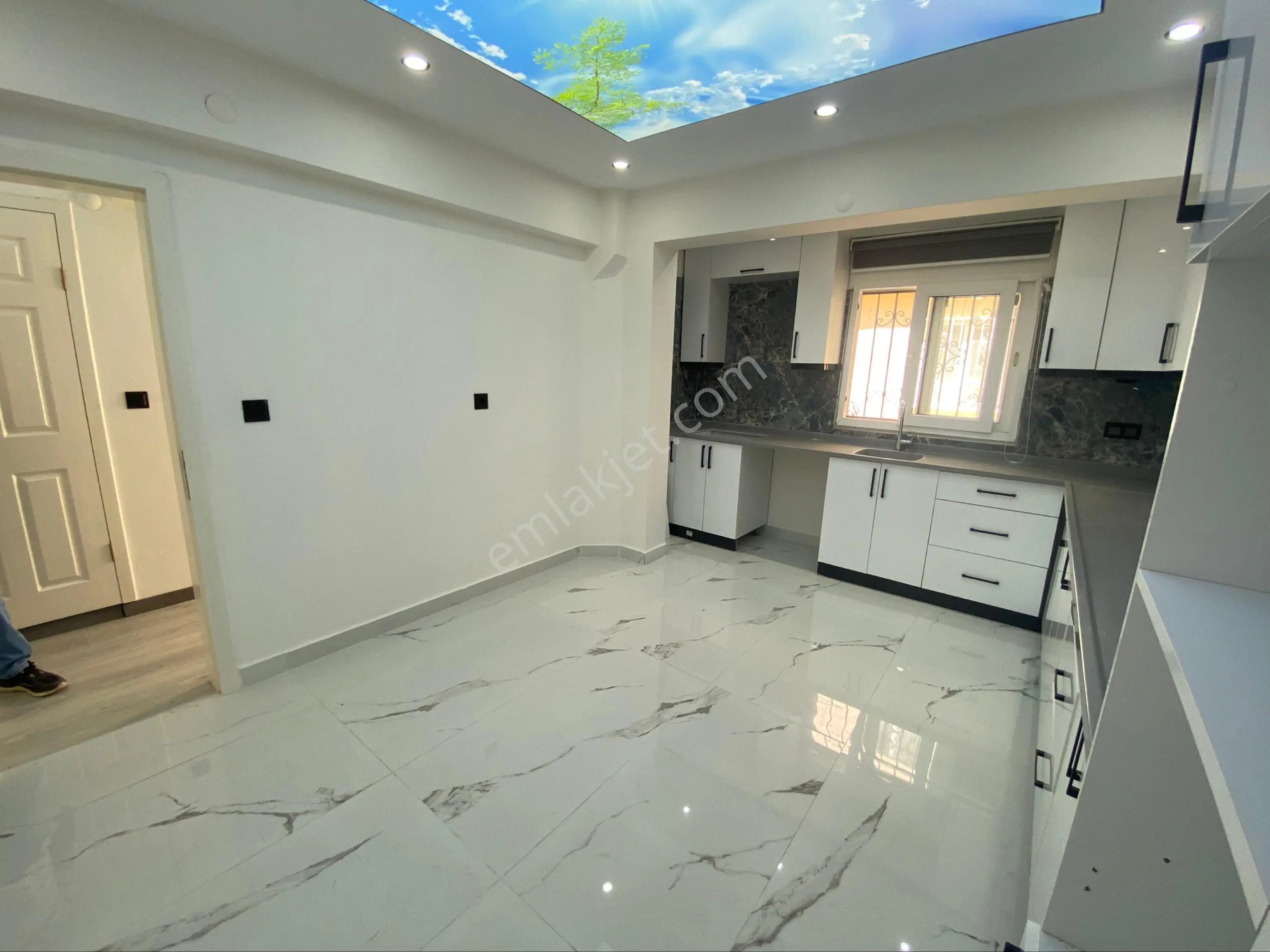 Didim Efeler Mahallesi 5+1 Ayrı Mutfak Asansörlü Satılık Villa - Görsel 2