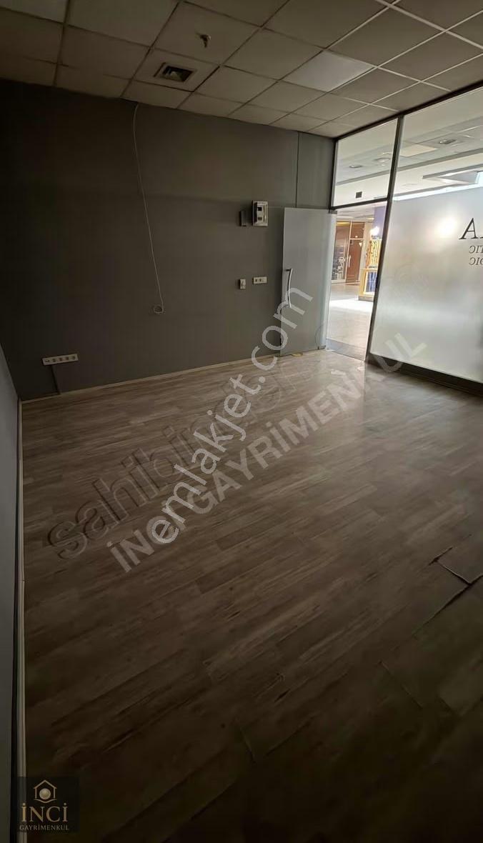 İnci'den Giyimkent Ticaret Sarayında Kiralık Ofis - Görsel 8