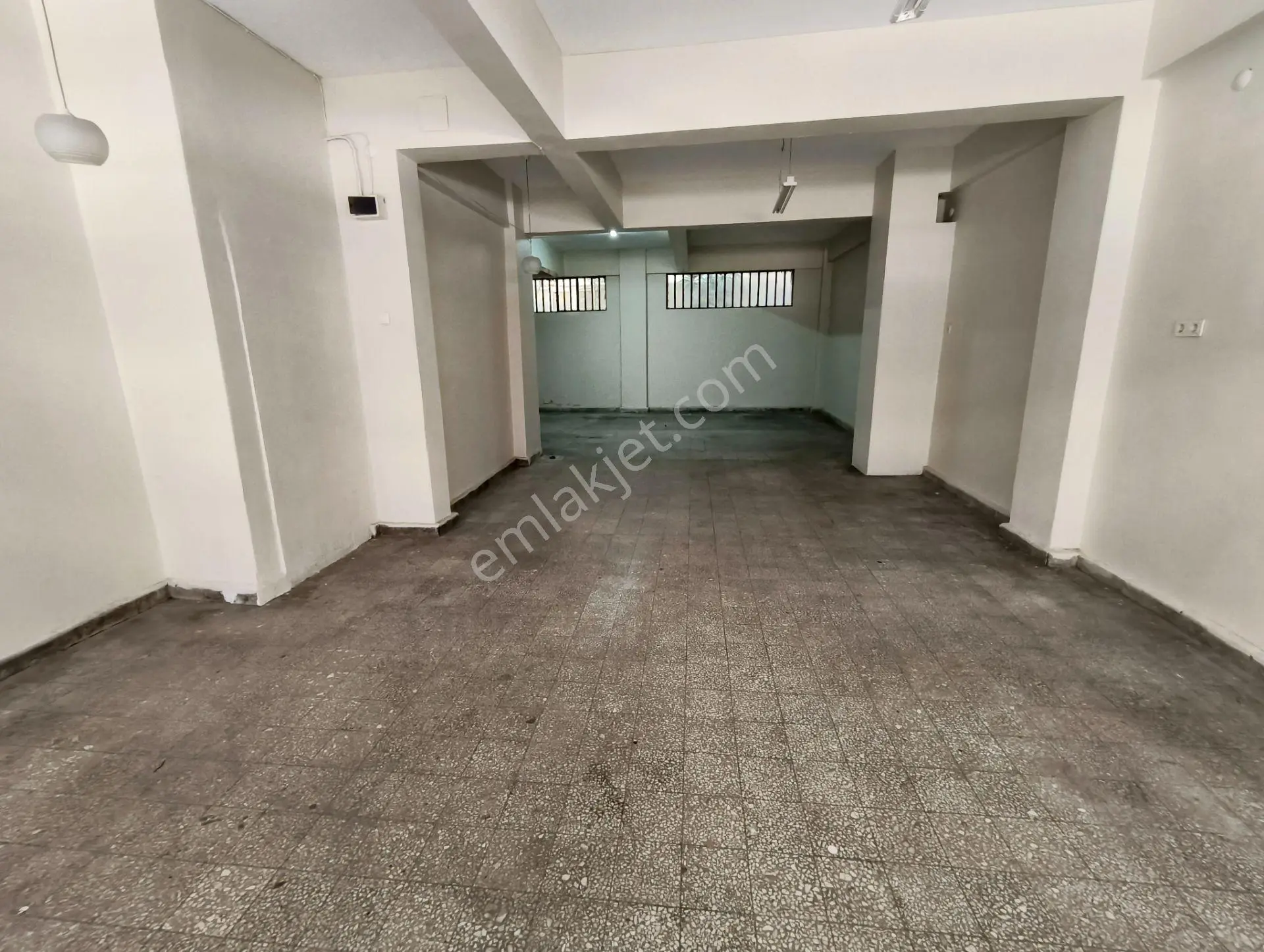 Balcıoğlundan Kartaltepe Mah. Kiralık 120 M2 Düz Giriş Dükkan